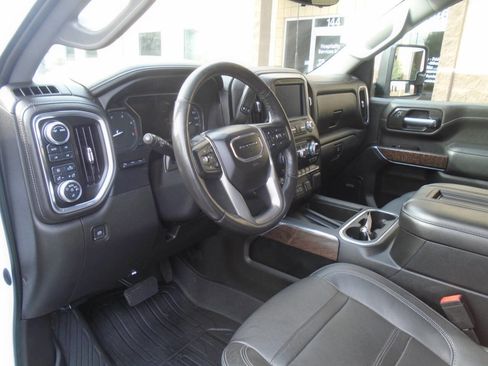 Used 2021 GMC Sierra 2500 Denali w/ Denali Ultimate Package image 47