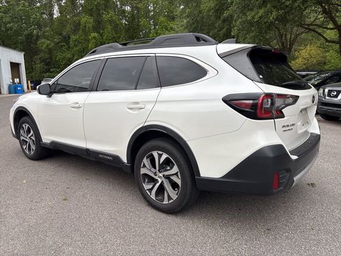 Used 2022 Subaru Outback Limited image 24