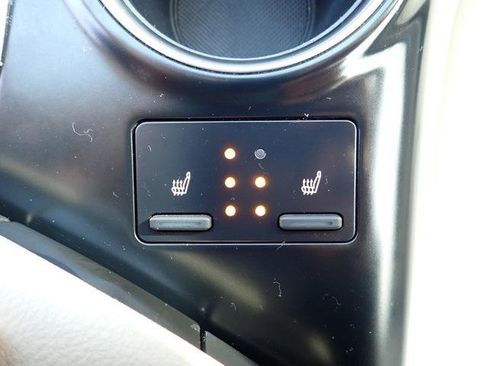 Certified 2019 Toyota Camry XLE image 25