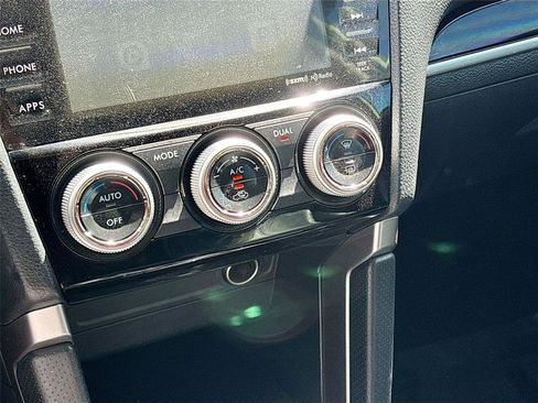 Used 2017 Subaru Forester 2.5i Touring image 17