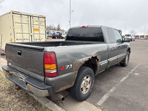 Used 2002 Chevrolet Silverado 1500 LS w/ Off-Road Pkg AWD/4WD image 3
