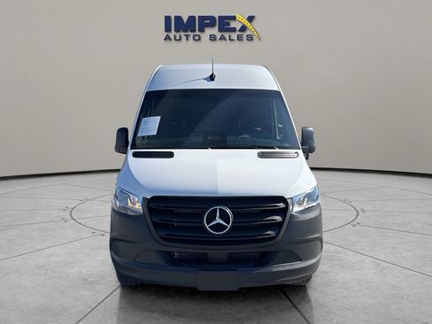 Used 2025 Mercedes-Benz Sprinter 2500 image 8