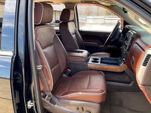 Used 2016 Chevrolet Silverado 1500 High Country w/ High Country Premium Package image 8