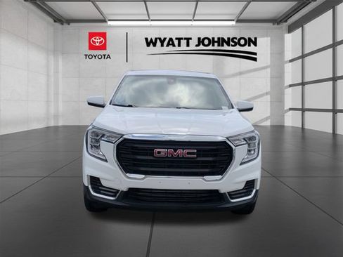 Used 2024 GMC Terrain SLE AWD/4WD image 5