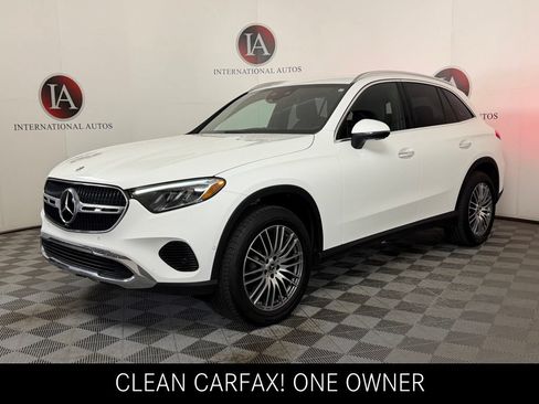 Used 2025 Mercedes-Benz GLC 300 4MATIC w/ Driver Assistance Package image 3