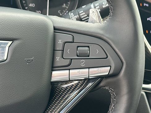 Used 2025 Cadillac XT6 Sport w/ LPO, Red Accent Package AWD/4WD image 22
