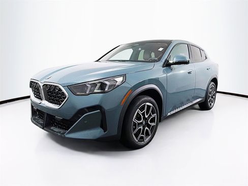 Used 2024 BMW X2 xDrive28i w/ Premium Package image 3