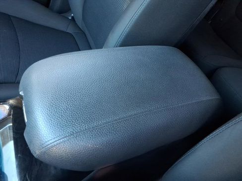 Used 2015 Kia Sorento LX image 32