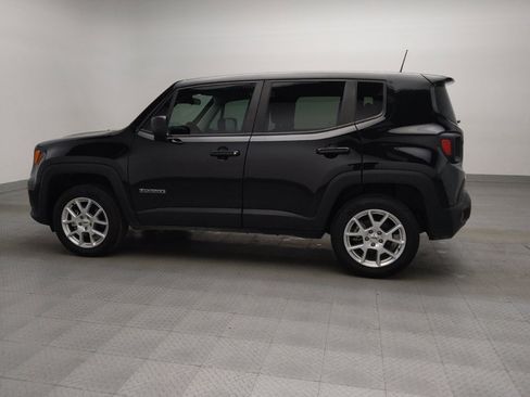 Used 2023 Jeep Renegade Latitude image 3