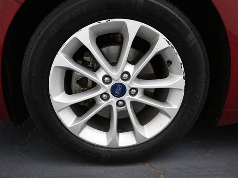 Used 2019 Ford Fusion SE FWD image 29