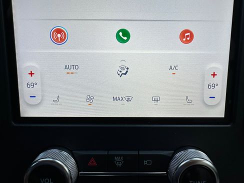 Used 2023 Ford Edge SEL image 18