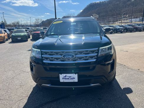 Used 2018 Ford Explorer XLT w/ Equipment Group 202A AWD/4WD image 2