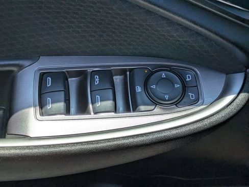 Used 2023 Chevrolet Malibu LT FWD image 15
