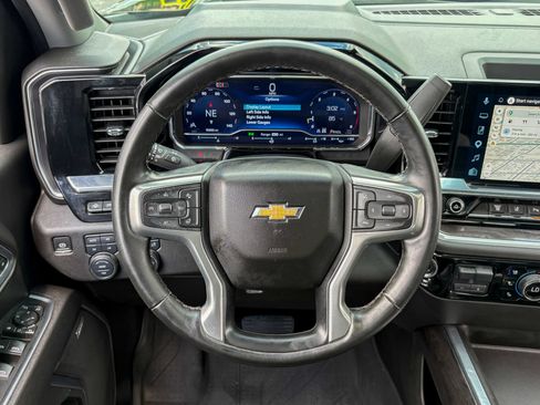 Used 2025 Chevrolet Silverado 3500 LTZ w/ LTZ Convenience Package AWD/4WD image 36