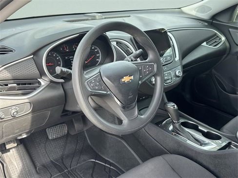 Used 2020 Chevrolet Malibu LS image 27