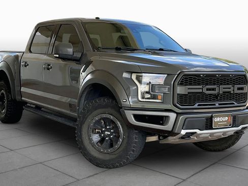 Used 2018 Ford F150 Raptor w/ Equipment Group 802A Luxury AWD/4WD image 3