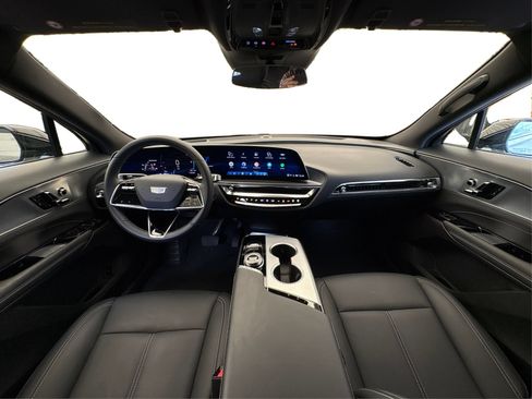 Certified 2024 Cadillac Lyriq Tech RWD image 24