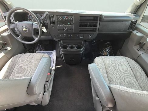 Certified 2025 Chevrolet Express 3500 LT w/ LT Preferred Equipment Group RWD image 32