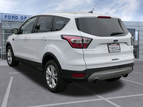 Used 2017 Ford Escape SE image 7