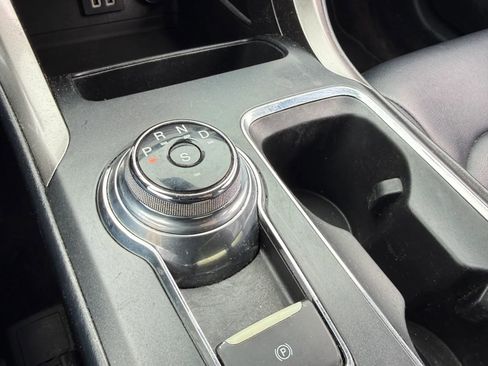 Used 2019 Ford Fusion SEL image 22