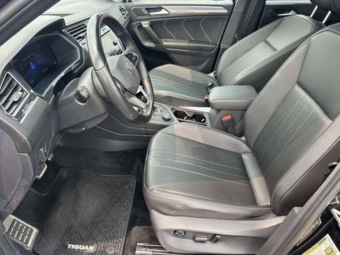 Used 2024 Volkswagen Tiguan SE R-Line AWD/4WD image 18