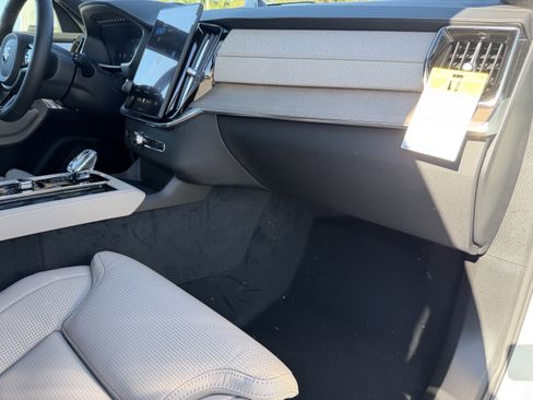 New 2026 Volvo XC90 B5 Ultra AWD/4WD image 11