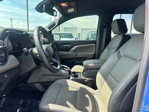 Used 2025 Chevrolet Colorado ZR2 AWD/4WD image 15