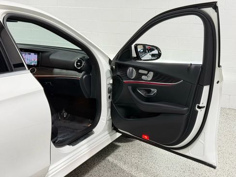 Used 2019 Mercedes-Benz E 300 4MATIC w/ Premium 1 Package image 52