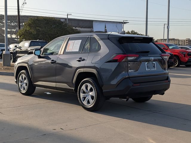 Used 2025 Toyota RAV4 LE AWD/4WD image 9