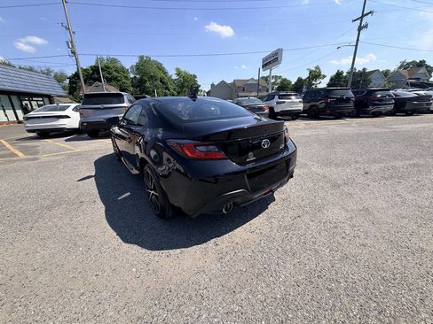 Used 2025 Toyota GR86 RWD image 23