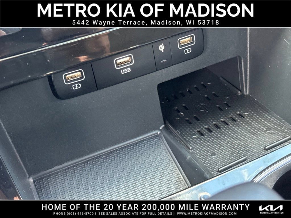 Used 2024 Kia Carnival SX Prestige FWD image 29