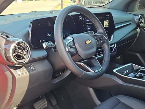 Certified 2026 Chevrolet Equinox LT w/ Convenience Package II FWD image 10