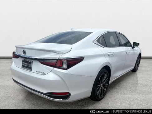 Certified 2025 Lexus ES 300h w/ Premium Package FWD image 3