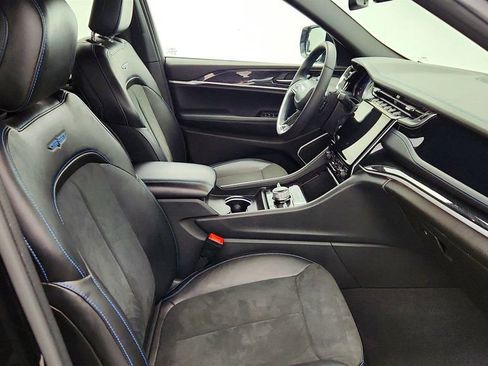 Used 2024 Jeep Grand Cherokee Trailhawk image 24