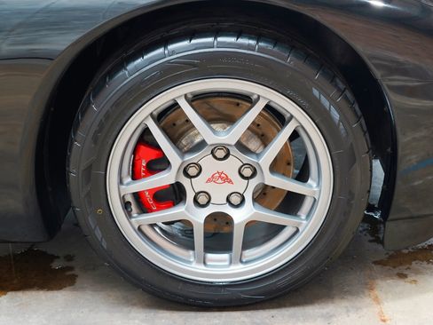 Used 2002 Chevrolet Corvette Z06 w/ Memory Pkg RWD image 56