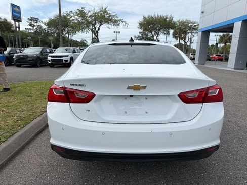 Certified 2024 Chevrolet Malibu LS FWD image 4