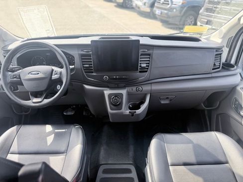 Used 2022 Ford E-Transit 148 High Roof Extended RWD image 12