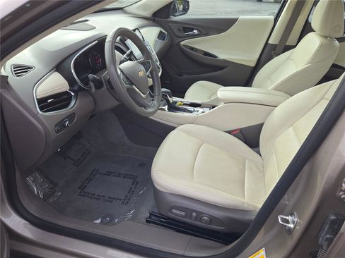 Used 2024 Chevrolet Malibu LT image 25