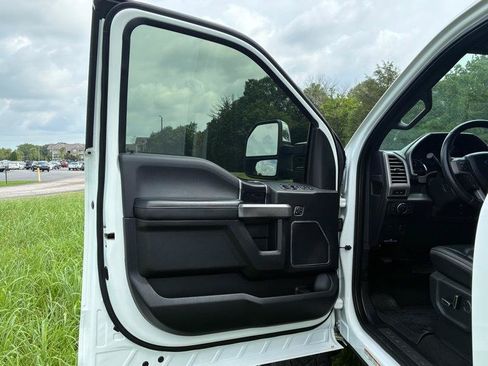 Used 2021 Ford F450 Platinum w/ FX4 Off-Road Package AWD/4WD image 9