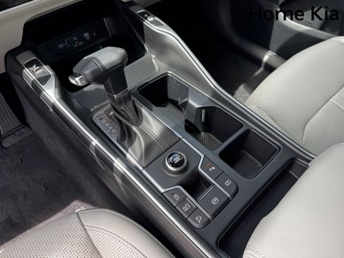 New 2025 Kia Sorento S w/ Panoramic Sunroof Package image 18