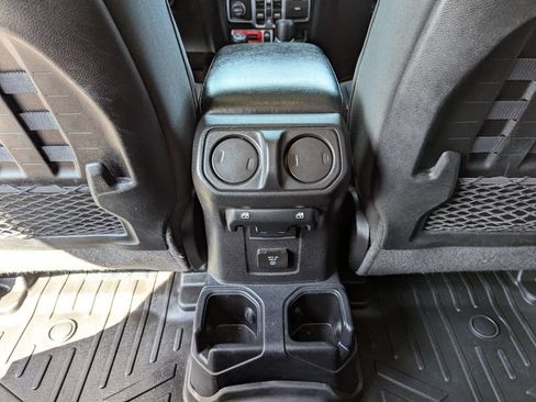 Used 2021 Jeep Gladiator Mojave w/ LED Lighting Group AWD/4WD image 39