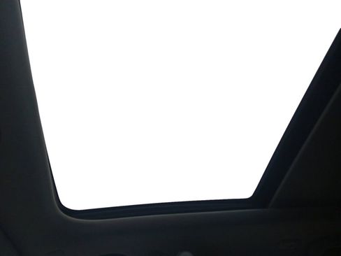 Used 2023 Jeep Grand Cherokee Limited w/ Trailer Tow Prep Group (B) image 11