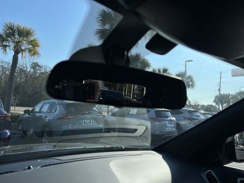 Used 2019 Jeep Grand Cherokee Laredo image 27