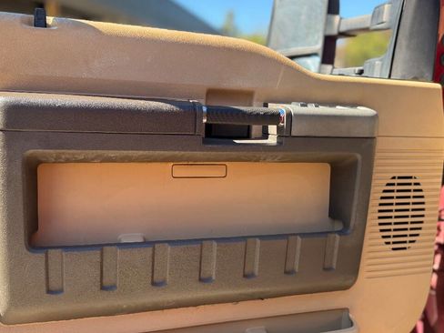 Used 2015 Ford F250 XLT w/ XLT Value Package image 30