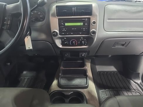 Used 2011 Ford Ranger XLT image 21