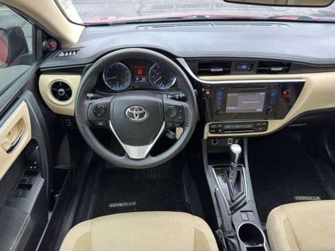 Used 2019 Toyota Corolla LE image 36