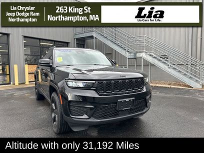 Used 2022 Jeep Grand Cherokee Altitude