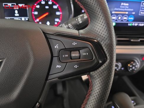 Used 2025 Chevrolet Trax RS image 14