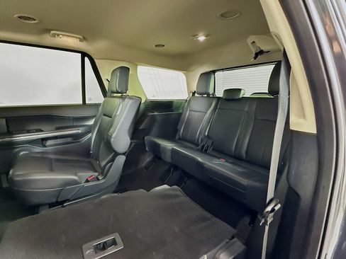Used 2024 Ford Expedition XLT image 28