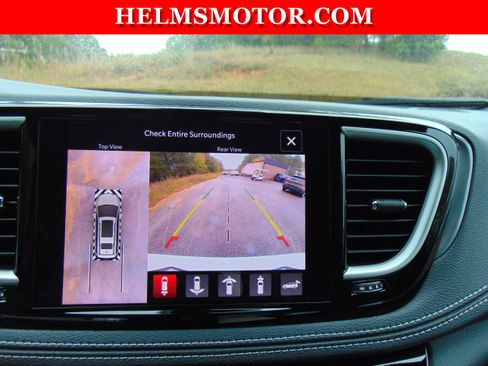 New 2026 Chrysler Pacifica Select w/ S Appearance Package image 29